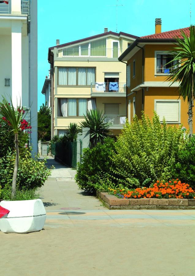 Zenith Lägenhet Lido di Jesolo Exteriör bild